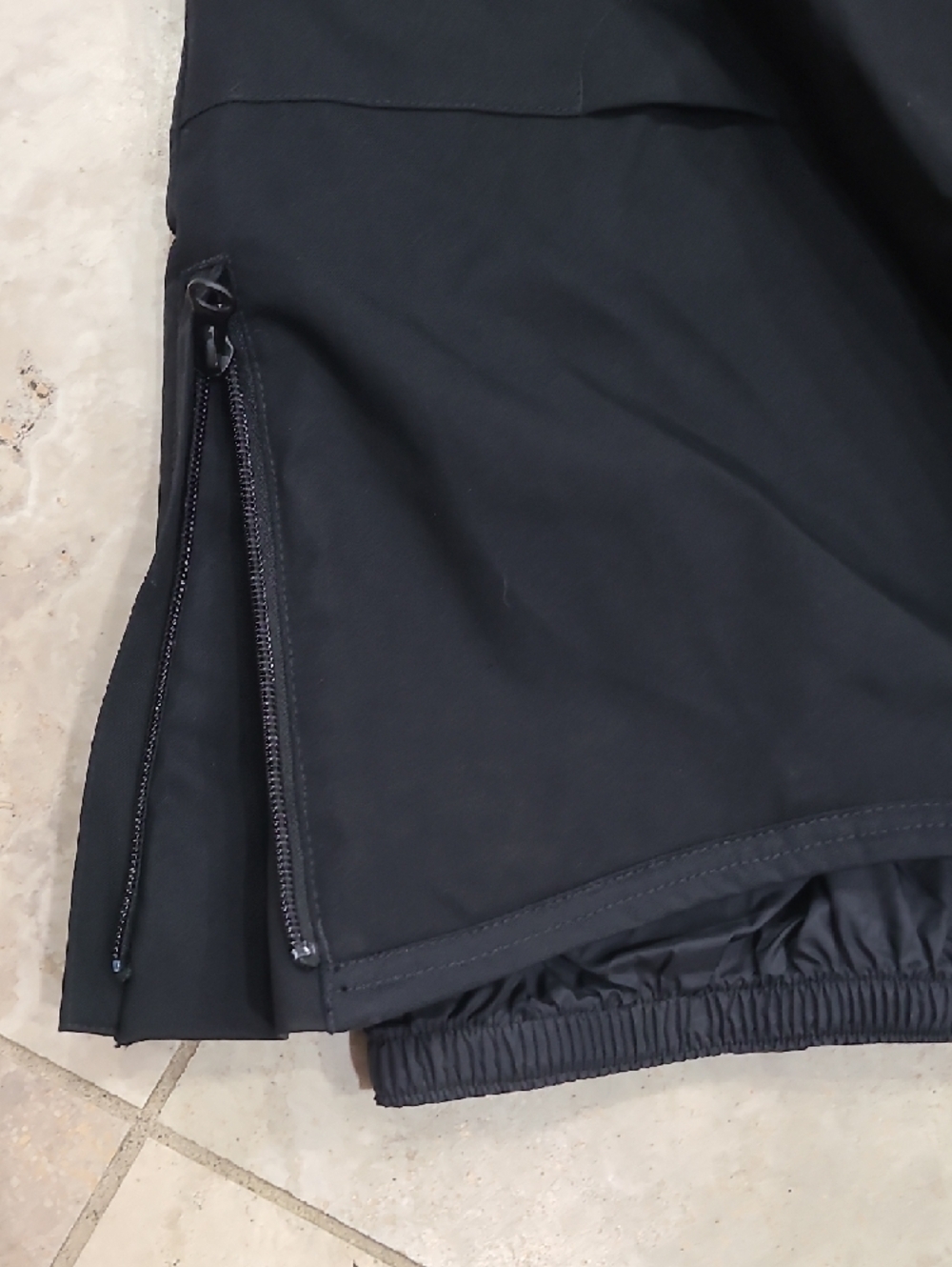 Burton Black Women's Cargo Snow Pants - Picture 13 of 16